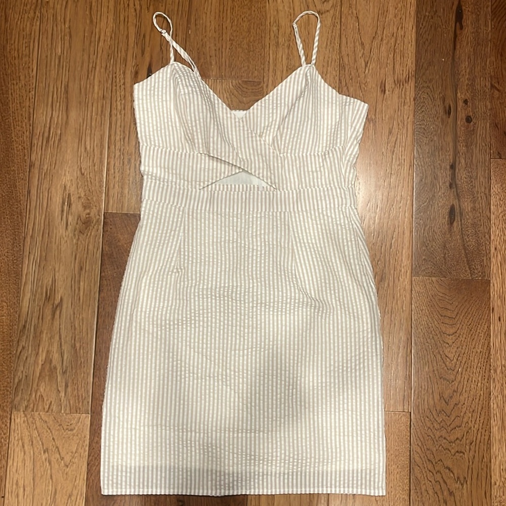 Forever 21 M striped summer dress tan and white